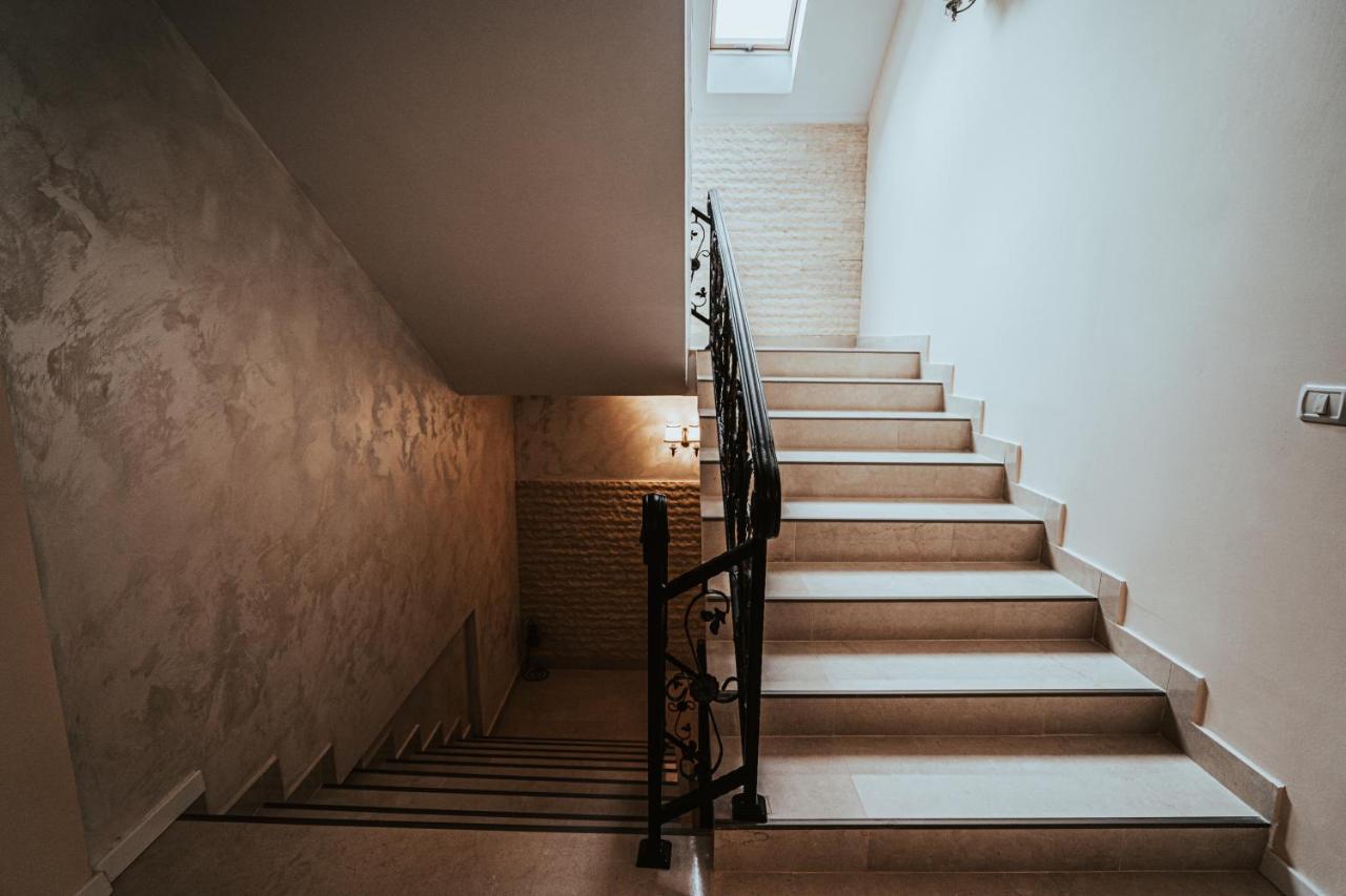 Pensiunea Romana Onesti Exterior foto